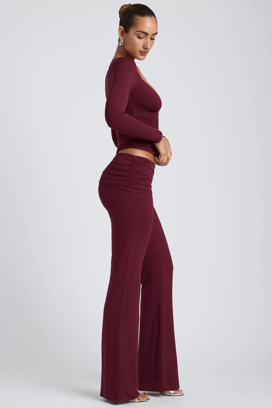 Plum Straight-Leg Trousers with a Mid-Rise Fit in Modal Fabric