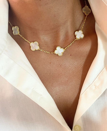 Elara Clover Pearl Necklace