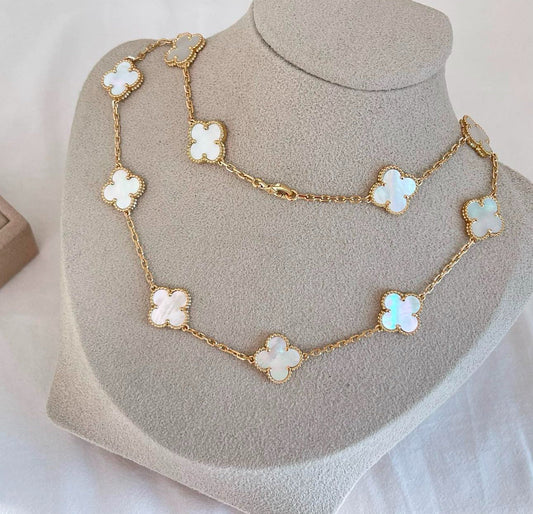 Elara Clover Pearl Necklace