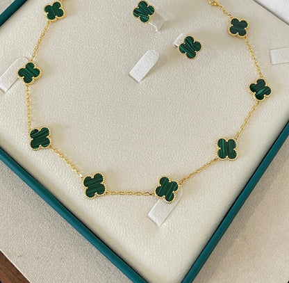 Elara Clover Pearl Necklace