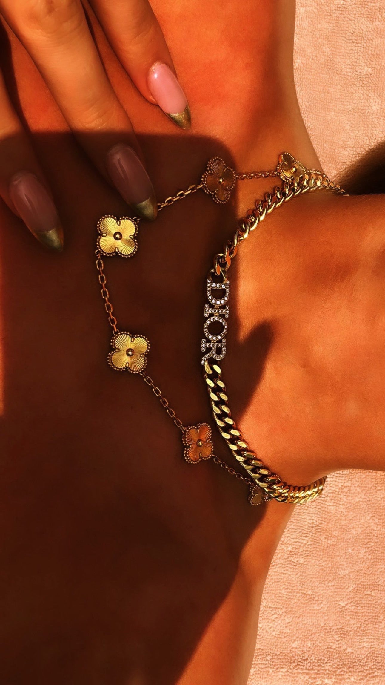 Golden Clover Embrace Necklace